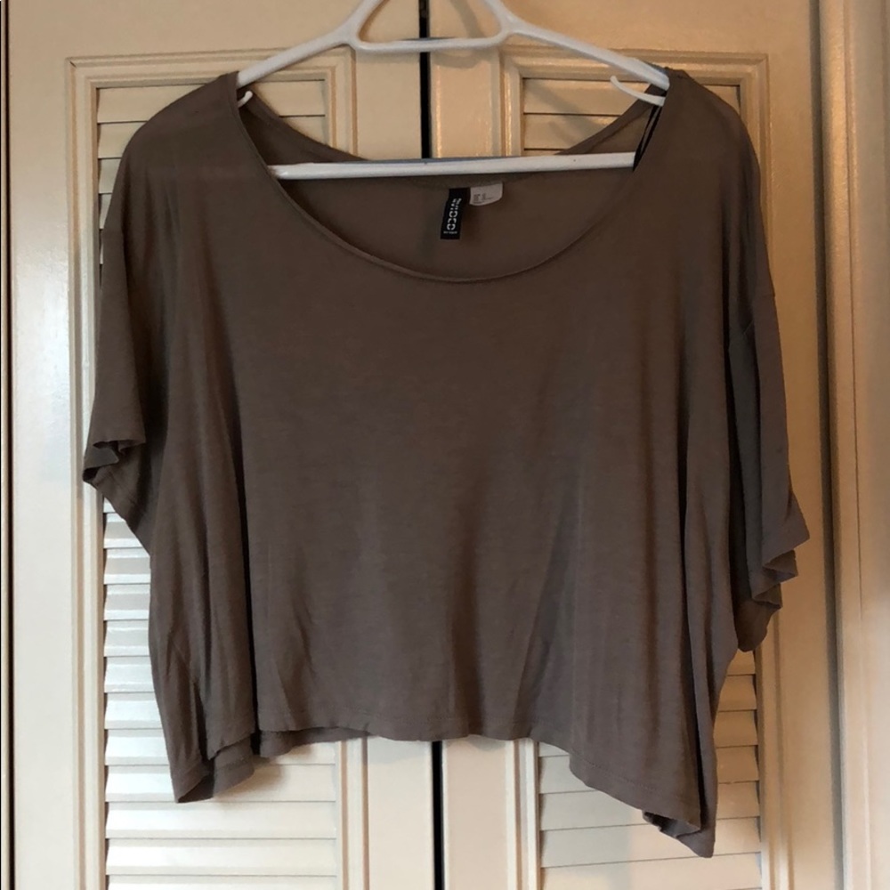 Slouchy shoulder cropped basic t-shirt